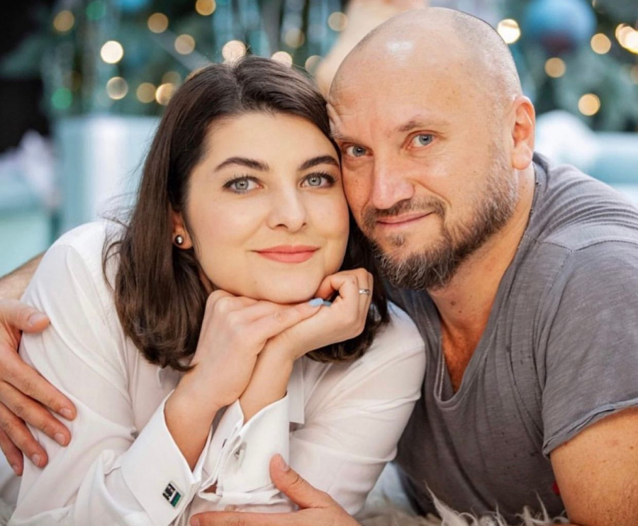 Cine gateste cea mai gustoasa zeama in familia lui Anatol Durbala? Mama, soacra sau sotia