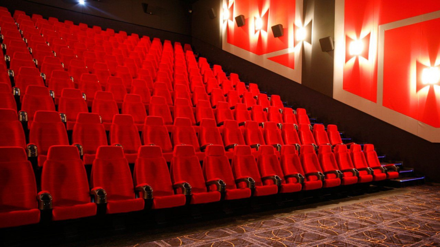 Gustari inedite, care sunt consumate in cinematografele din lume, in afara de popcorn 
