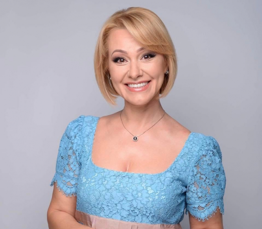 Cu gandul la emisiunea „In Profunzime”, in fata cratitei! Jurnalista Lorena Bogza din nou ne surprinde cu adevarate delicii culinare. Vezi ce a gatit prezentatoarea si care au fost reactiile internautilor