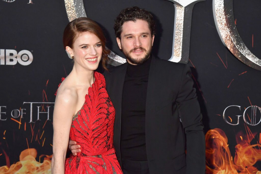Kit Harrington a devenit tata. Sotia lui, actrita Rose Leslie, a nascut un baiat

