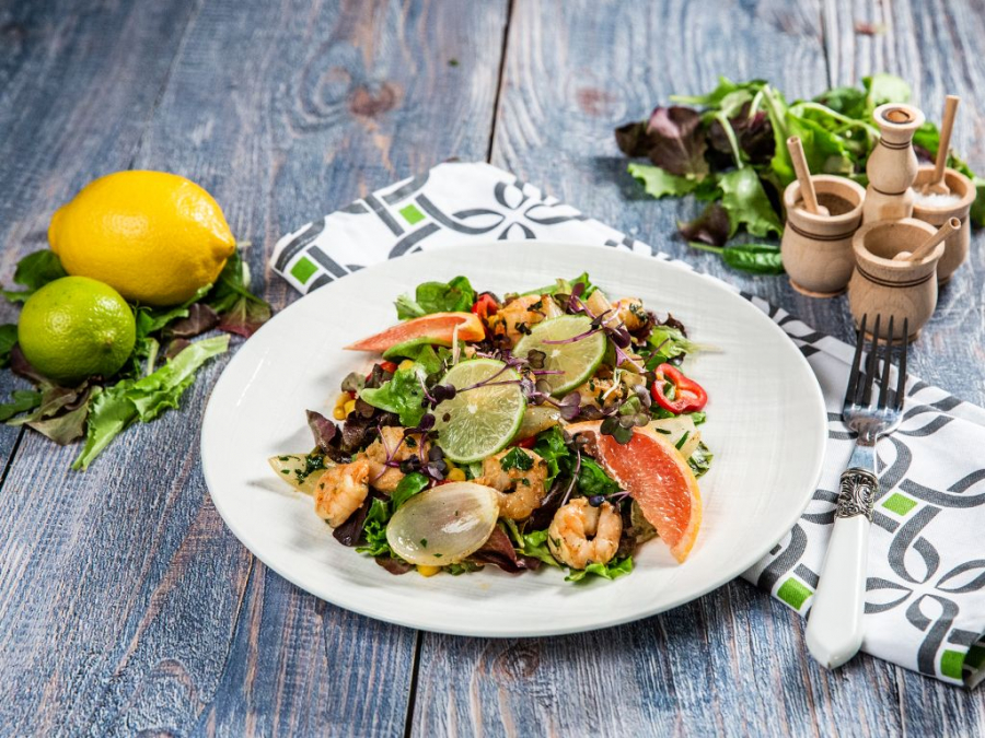 Salata calda de creveti si lapte de cocos