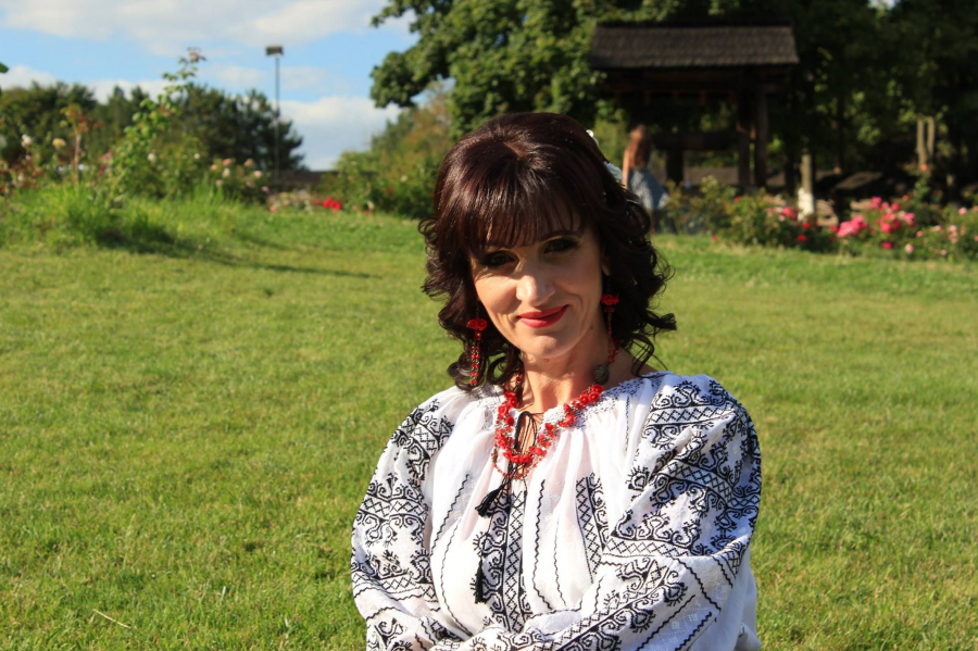 Femeia - dascal exemplu in secolul XXI! Daniela Vacarciuc, directorul Liceului Teoretic „Vasile Alecsandri”: „Astazi, ma uit in spatele meu si toate obstacolele mi se par foarte frumoase. Imi place mult ceea ce fac, traiesc in profesia mea"