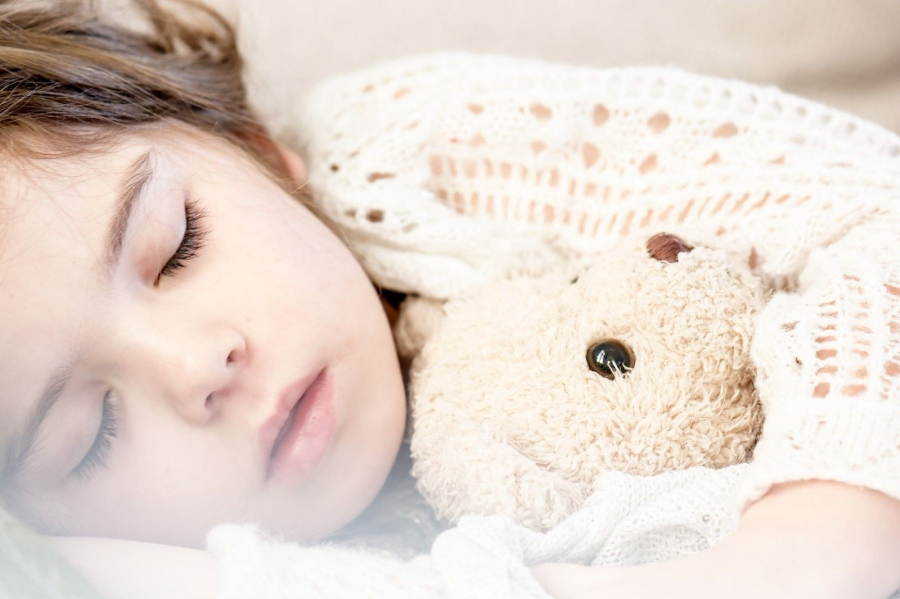 Sforaitul la copii - o tulburare foarte seriosa care poate duce la oprirea respiratiei in timpul somnului