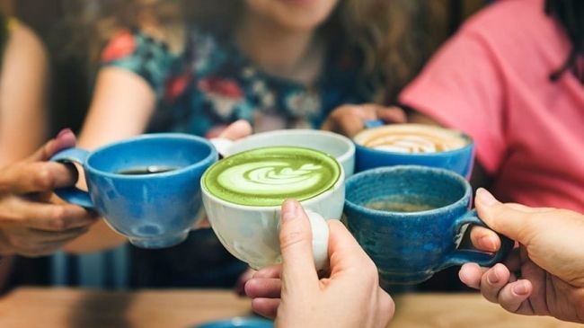 Un nou trend in alimentatie. Vezi cat de sanatos este sa adaugi proteina in cafea
