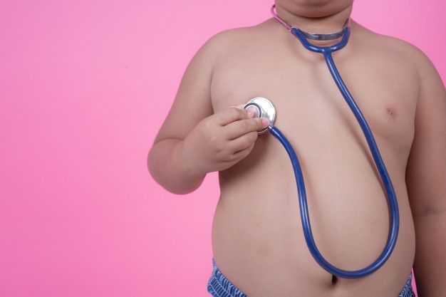 Copiii si adolescentii obezi risca sa aiba un infarct la 40 de ani. Cum mentinem o greutate sanatoasa?