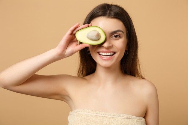 Trebuie sa stii! Alimente recomandate in functie de tipul de piele 