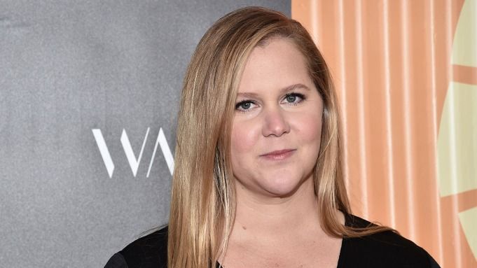 Amy Schumer, nevoita sa-si scoata uterul si apendicele din cauza endometriozei