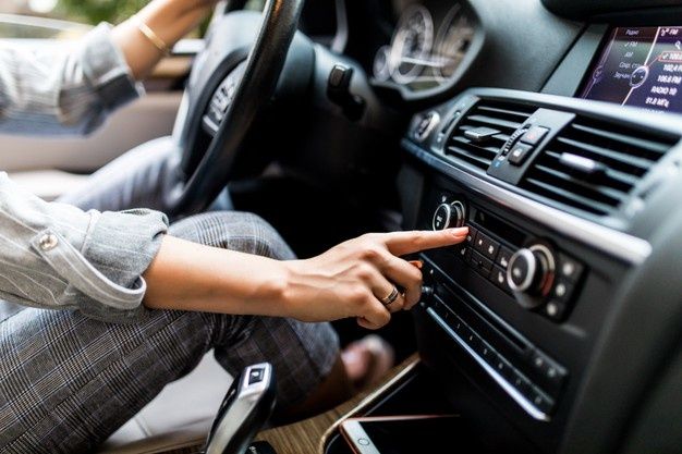 De ce e bine sa asculti muzica de relaxare cand conduci?