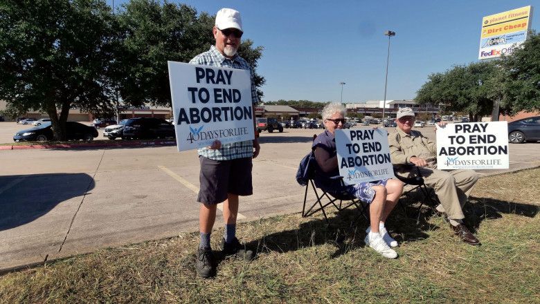 SUA: Legea care interzice avortul a fost restabilita in Texas