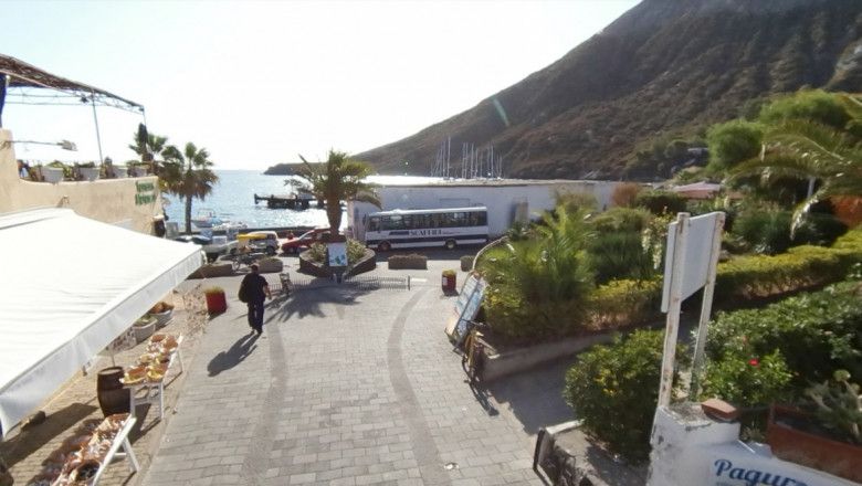 Nivelul de dioxid de carbon a crescut periculos pe o insula din Italia. Localnic: Brusc, pisicile mele au lesinat pe podea