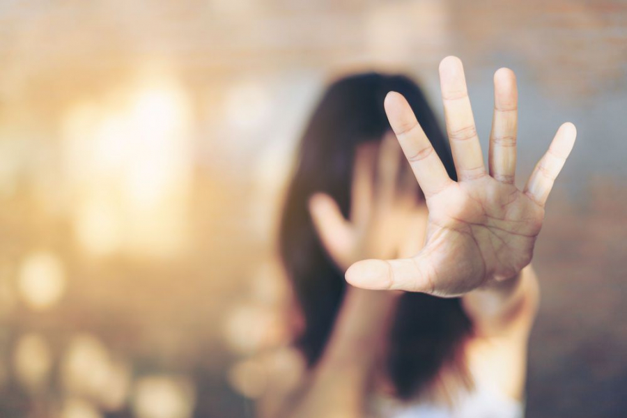 Studiu: Care este legatura dintre violenta domestica si riscul de radicalizare