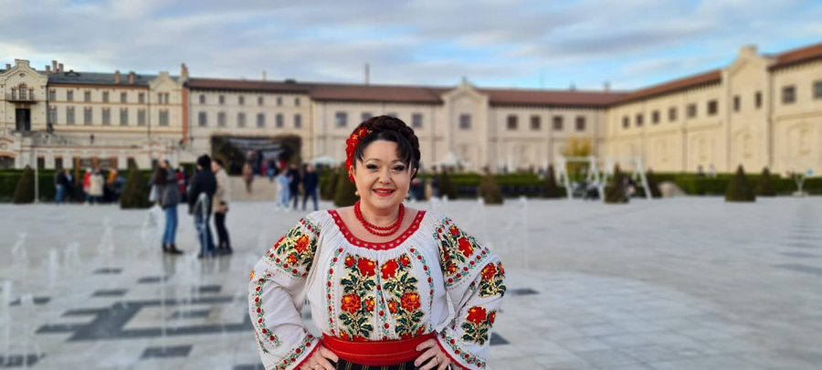 Un colind feeric - interpretat de micutii din ansamblu folcloric „Firicele de busuioc”, condus de interpreta Mariana Filipovici: „Anul acesta am avut o experienta noua cu acesti pici minunati” - VIDEO