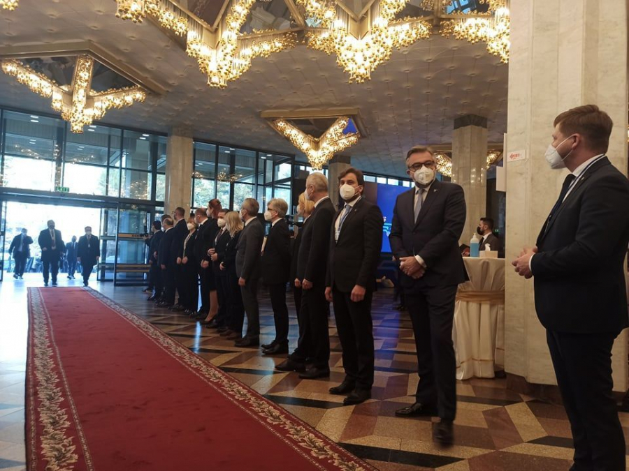 Prim-ministrul Romaniei, Nicolae Ciuca, impreuna cu cabinetul de ministri - prezenti la Palatul Republicii - FOTO/VIDEO
