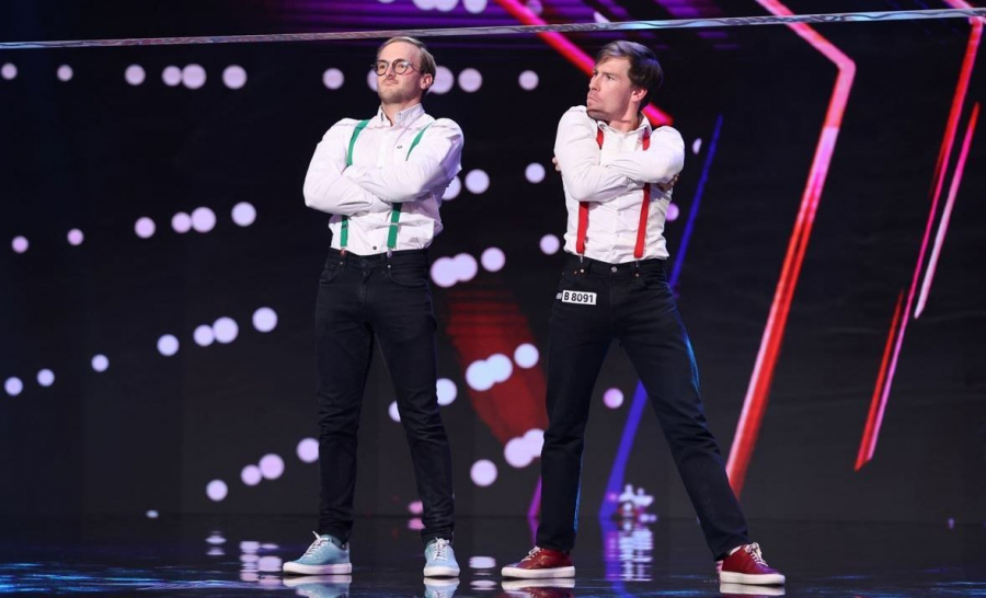 Romanii au talent 2022: Slack Show, spectacol de acrobatii pe sarma! Juratii le-au dat 4 de DA - VIDEO