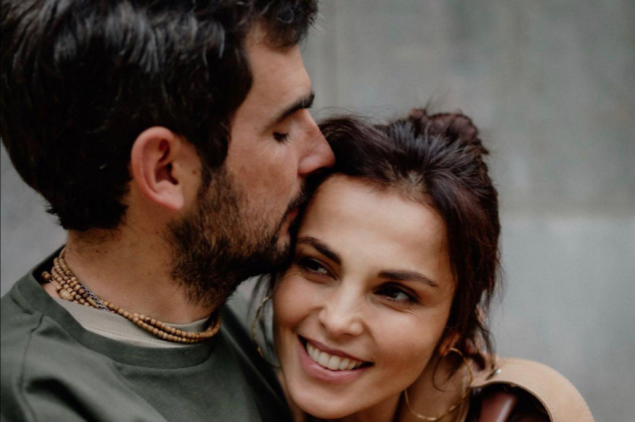 Sotul italian a interpretei Sati Kasanova - amenintat din cauza sotiei rusoaice. Ce spune femeia despre atitudinea europenilor: „Inteleg ca europenii nu i-au placut niciodata pe rusi, s-au prefacut” - FOTO

