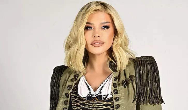 Loredana Groza a implinit 52 de ani. Ce mesaj a transmis artista de ziua ei de nastere: „A mai trecut un an din viata mea” - FOTO
