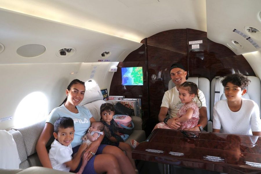 Familia - mai intai de toate! Georgiana Rodriguez, iubita lui Ronaldo si-a aratat pentru prima data micuta! Vezi ce secvente induiosatoare a postat cu Bella Esmeralda - FOTO