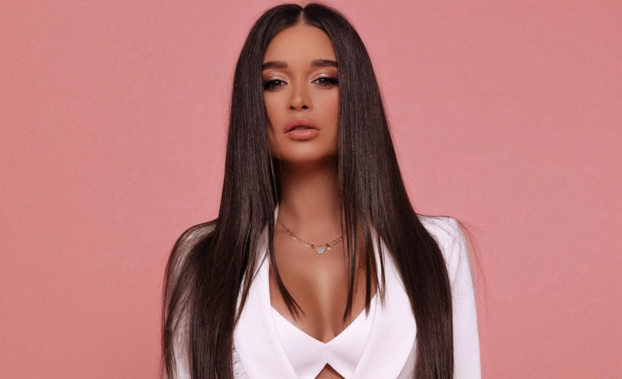 Ksenia Borodina a postat o poza fara filtre si complet needitata la ai sai aproape 40 de ani! Vezi cum arata aceasta, dar si descrierea cu un mesaj dur distribuita in mediul online - FOTO