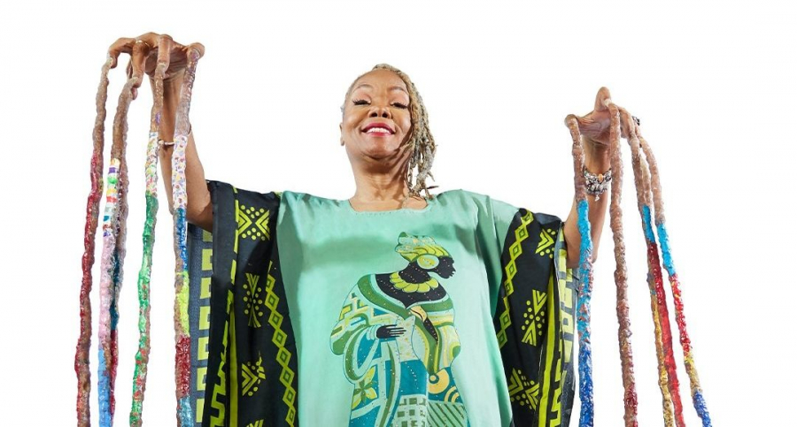 Are cele mai lungi unghii din intreaga istorie a omenirii! Afla povestea tragica a Dianei Armstrong: „Dupa acest caz, eu pur si simplu nu am mai putut sa-mi tai unghiile” - FOTO/VIDEO