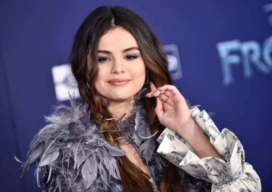 Selena Gomez A Imbracat Rochia De Mireasa Si A Aparut La Brat Cu Un Actor Celebru Foto 