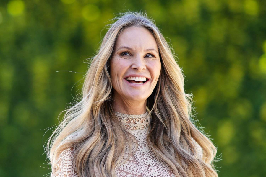 Elle Macpherson, fara machiaj la varsta de 58 de ani. Cum arata celebrul model complet naturala - VIDEO