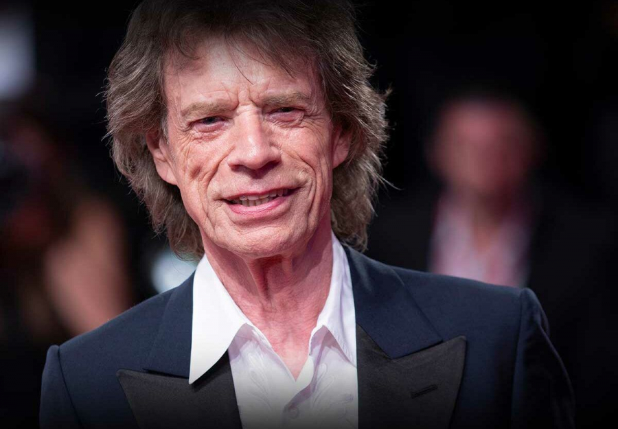 Mick Jagger, solistul Rolling Stones, s-a logodit. Partenera lui este mai tanara cu 43 de ani - FOTO