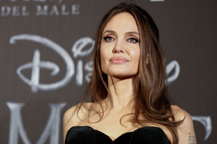 Angelina Jolie, un nou atac la adresa lui Brad Pitt? Ce tatuaj si-a facut actrita - FOTO