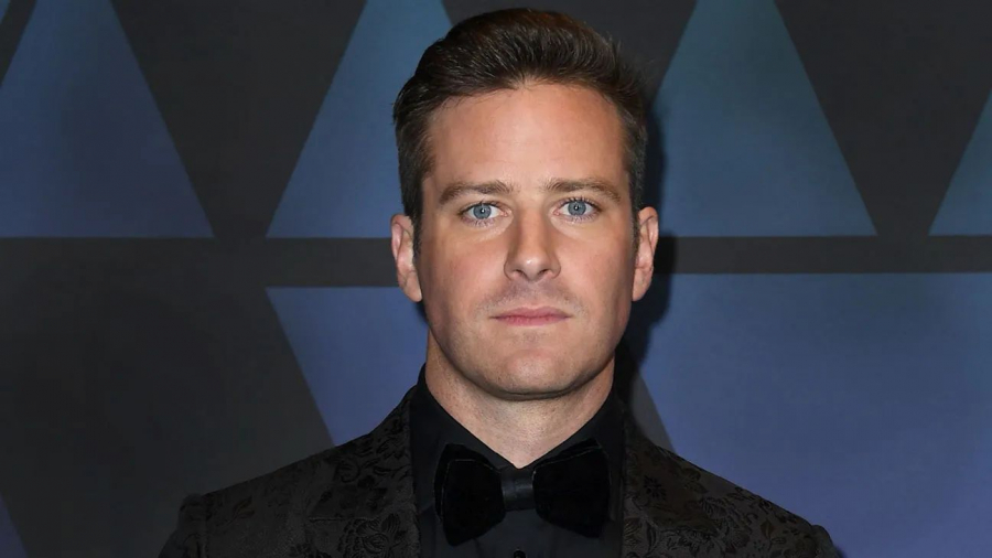 Renegat de Hollywood, exilat pe Insulele Cayman si etichetat drept „canibal”, Armie Hammer a gasit dragostea din nou. Cu cine s-a logodit - FOTO