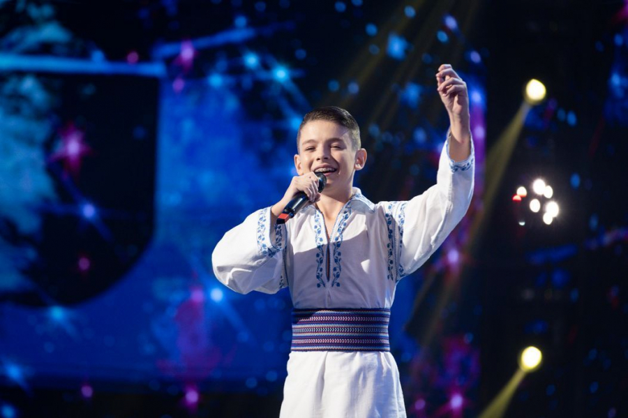 Arsenie Tiple a cucerit inimile publicului cu vocea sa inconfundabila: „Ai o voce extraordinar de frumoasa” - VIDEO
