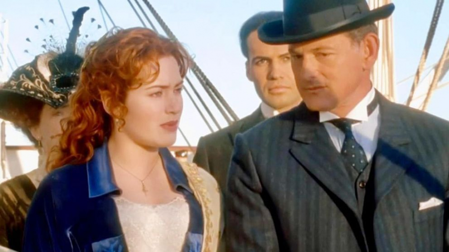 Este căsătorit cu un bărbat și a fost singurul invitat la nunta lui Jennifer Garner cu Ben Affleck. Viața privată a lui Victor Garber, actorul care l-a jucat pe arhitectul naval din Titanic