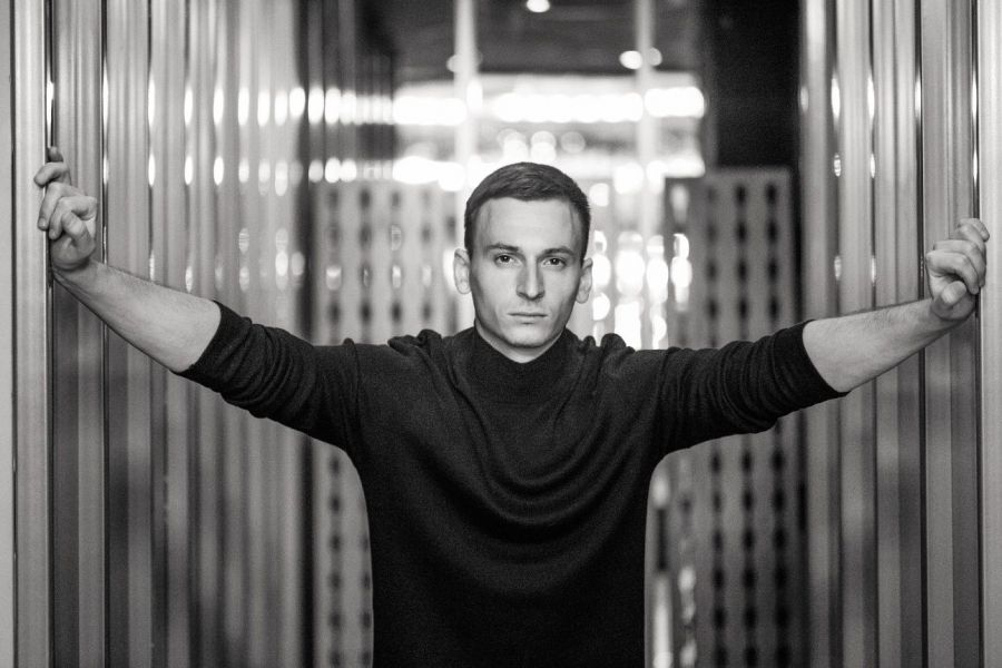 Viață demnă de scenariul unui film! Denis Roabeș, solistul de la The Motans, dezvăluiri despre începutul carierei: „Puneam piesa Sofiei Rotaru - „Ioane, Ioane” și săream pe paturi” - FOTO