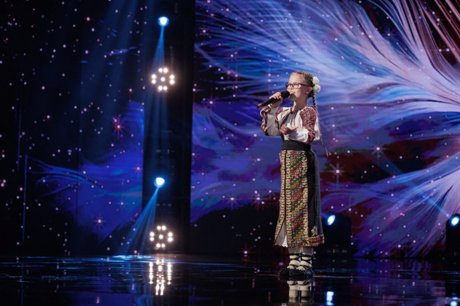 Aida Droangă, eleva de 10 ani care visează să devină o mare cântăreață de muzică populară: „Prezența ta pe scenă a fost foarte plăcută” - VIDEO