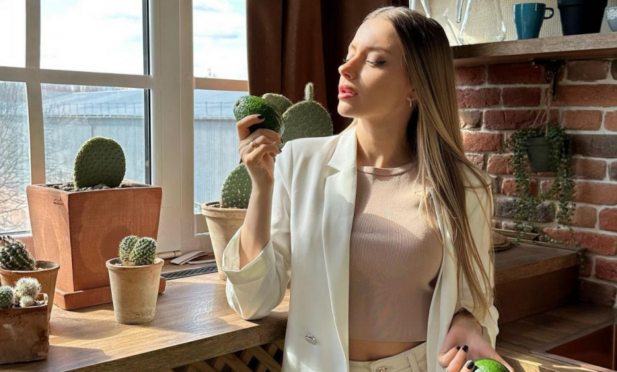 Ce suplimente să alegi ca să acoperi corect necesarul de Omega-3, Vitamina C, Magneziu și Calciu! Nutriționista Carolina Costin știe răspunsul - VIDEO