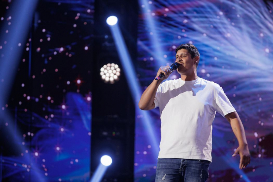 Marius Moldovan, Golden Buzz-ul Andrei, a cântat o compoziție proprie. Jurații, emoționați de mesajul transmis: „Te felicit pentru tot ce ai realizat” - VIDEO