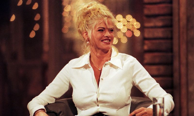 Fiica regretatei Anna Nicole Smith are 18 ani și-i seamănă leit. Dannielynn, într-o rochie pe care mama ei a purtat-o acum 21 de ani - FOTO/VIDEO