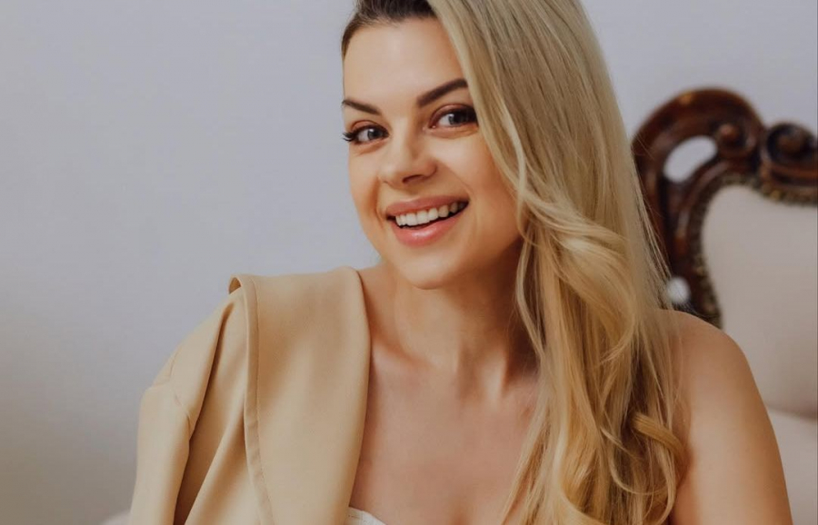 Internauții cred că Marina Cârnaț e însărcinată! Vezi imaginile care au stârnit semne de întrebare - FOTO