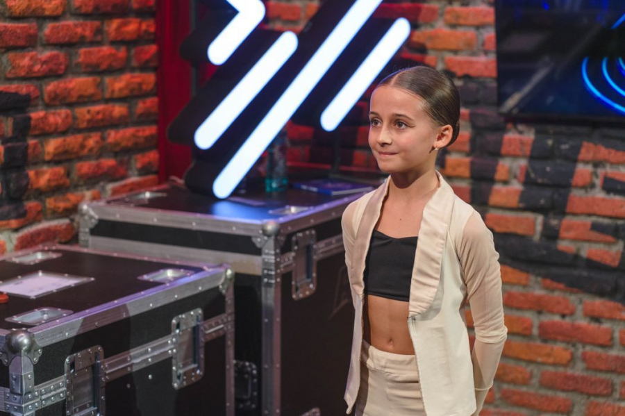 Anastasia Burada, moment de dans contemporan de excepție la Românii au Talent. Dragoș Bucur a aplaudat în picioare: „Ar fi nedrept să nu fi în finală” - VIDEO