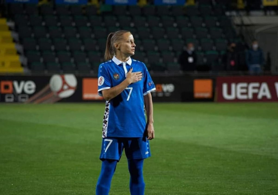 Campioană pe teren și în viața de zi cu zi! Povestea Ludmilei Caraman, mamă, fotbalistă de top și profesionistă în domeniul bancar - FOTO