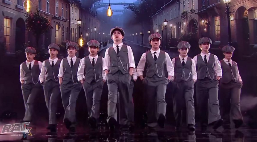 Marea finală Românii au talent, 23 mai 2025. Famous by D-Strict, moment de senzație pe scena talentelor! Mișcările lor de dans au ridicat publicul în picioare - VIDEO