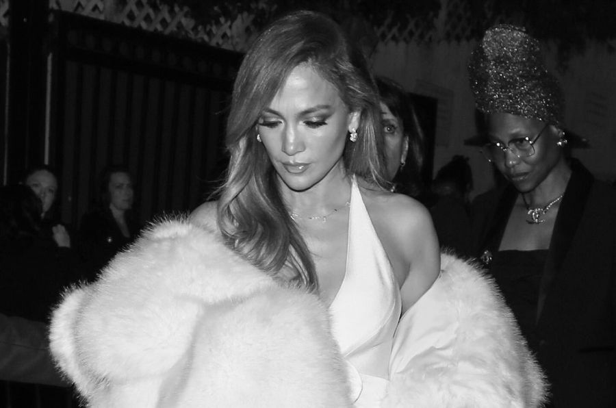Jennifer Lopez, dată în judecată pentru că a postat pe reţelele de socializare fotografii pentru care nu deţinea drepturi de autor - FOTO