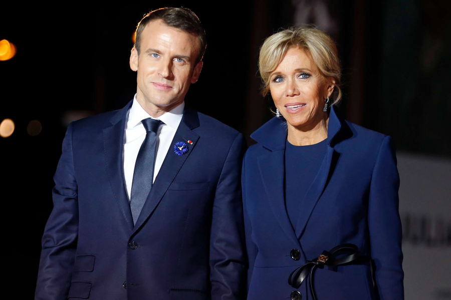 Ce spune un expert în limbajul corpului despre momentul în care Emmanuel Macron este plesnit în față de soția sa, în timpul unei dispute. Gestul lui Brigitte Macron spune multe: „Nu ar trebui să fie normalizat doar pentru a salva aparențele”