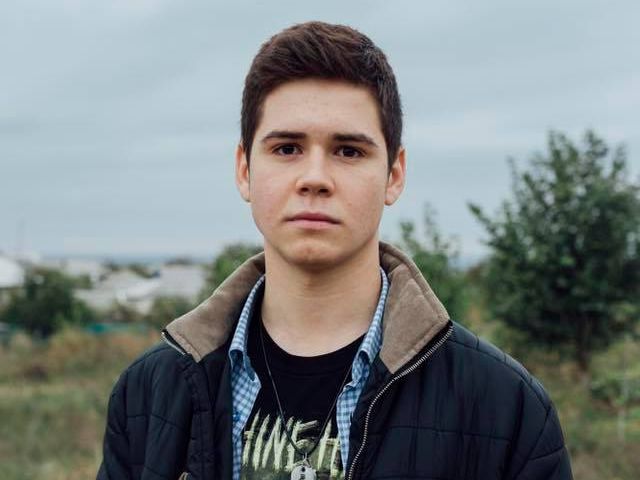 Transformări fascinante! Cum arătau vedetele noastre înainte de popularitate - FOTO/VIDEO