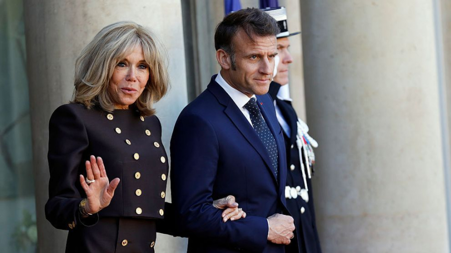 Cum arăta Brigitte în tinerețe, când l-a fermecat pe Emmanuel Macron, elevul pasionat de teatru care avea să devină președinte! Imagini rare din trecutul Primei Doamne a Franței - FOTO