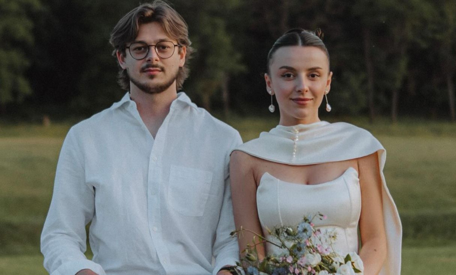 Gabriela Cojocaru a îmbrăcat rochia de mireasă! Influencerița este în culmea fericirii după ce s-a căsătorit - FOTO/VIDEO