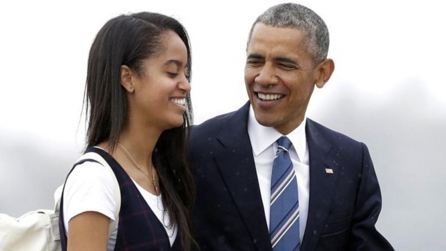 Motivul pentru care Malia, fiica cea mare a lui Michelle şi Barack Obama, a decis să renunţe la numele de familie