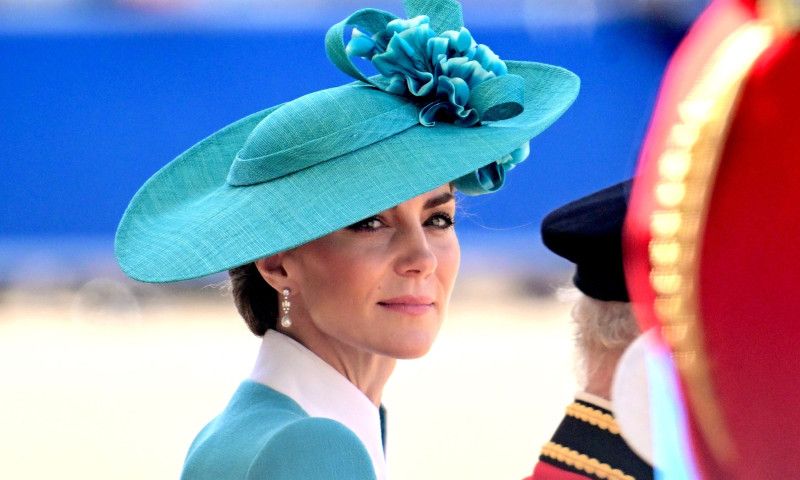 „Superbe!”. Prințesa Kate și fiica ei, impecabile în ținute asortate, la Trooping the Colour. Declarație de stil și rafinament - FOTO