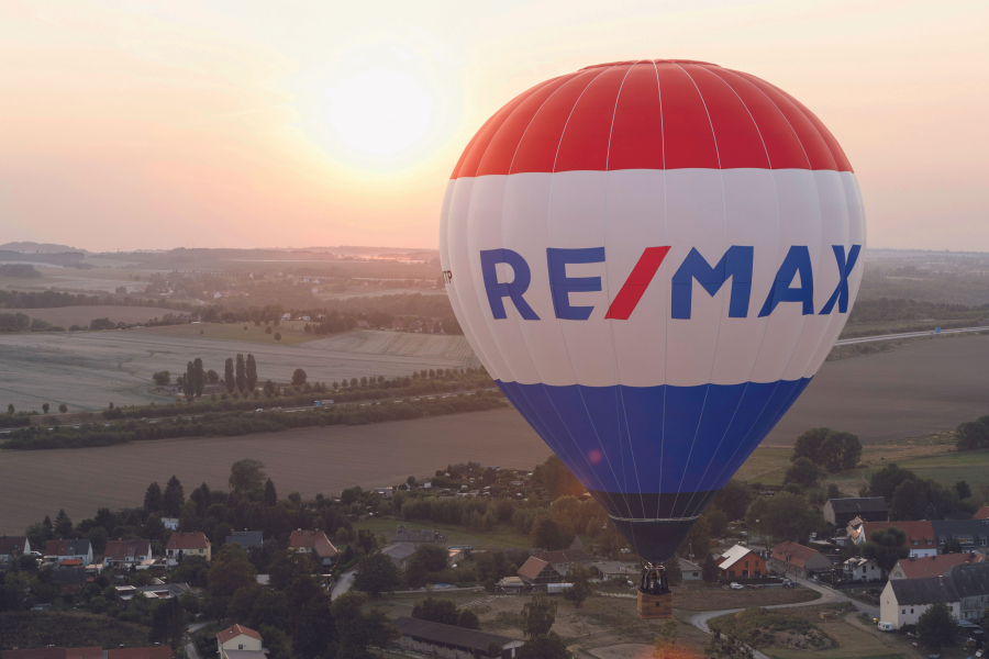 RE/MAX continuă extinderea în Republica Moldova: RE/MAX Capital și RE/MAX Experts, două noi birouri în Chișinău - FOTO
