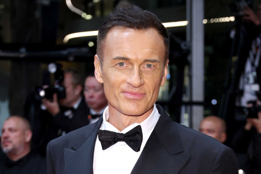 Actorul Julian McMahon a decedat. Mesajul sfâșietor al soției: „A murit în pace după o luptă curajoasă împotriva cancerului" - VIDEO
