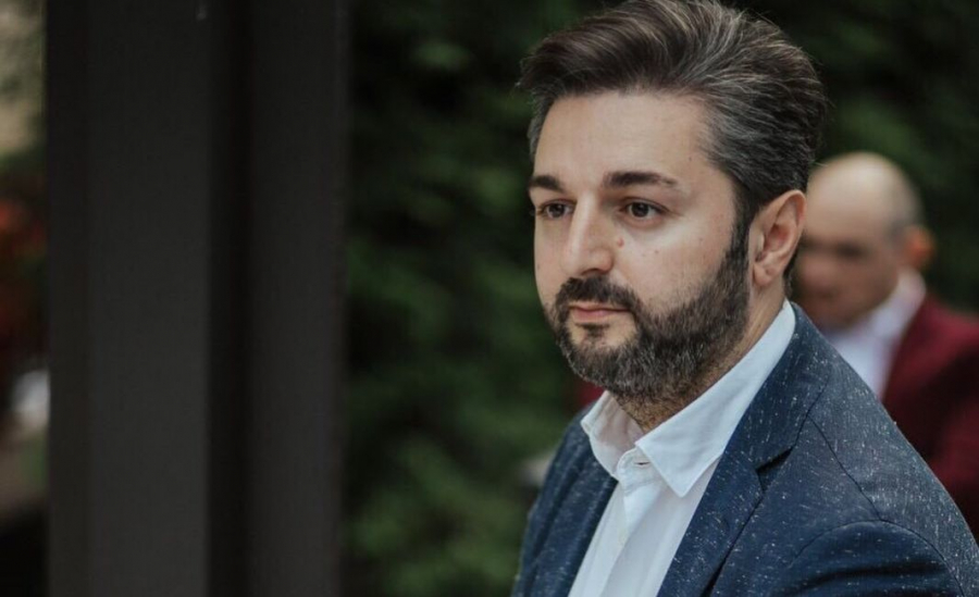 Dragostea plutește în aer! Adrian Ursu a publicat o imagine rară alături de soția sa - FOTO