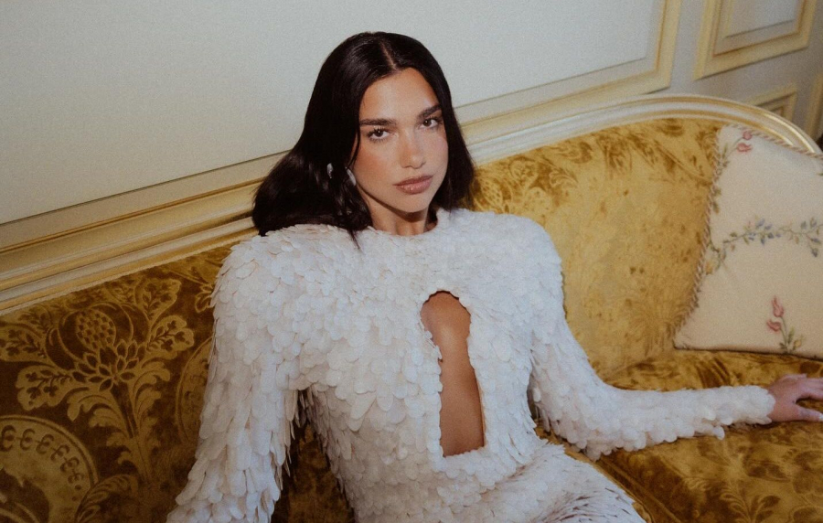  Dua Lipa a purtat haine create de un designer din Republica Moldova - FOTO